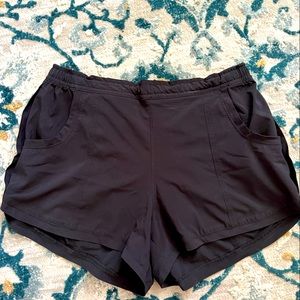 Athleta Shorts Size Small